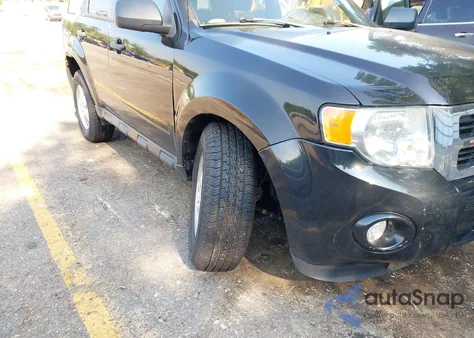 2011 Ford Escape Xlt Automatic z USA, uszkodzony, nr VIN 1FMCU9DG3BKB08242